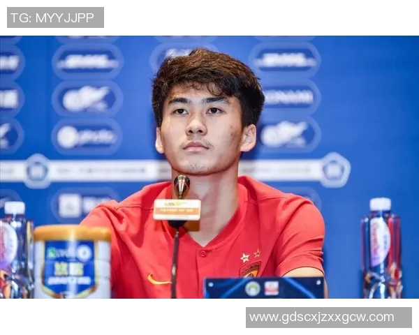 主帅临场换人妙招引发热议 网友称其为战术大师助力逆转胜